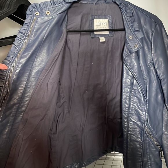 Esprit faux leather jacket - zipper and snap closure at the top. - size 6 US - Picture 5 of 5